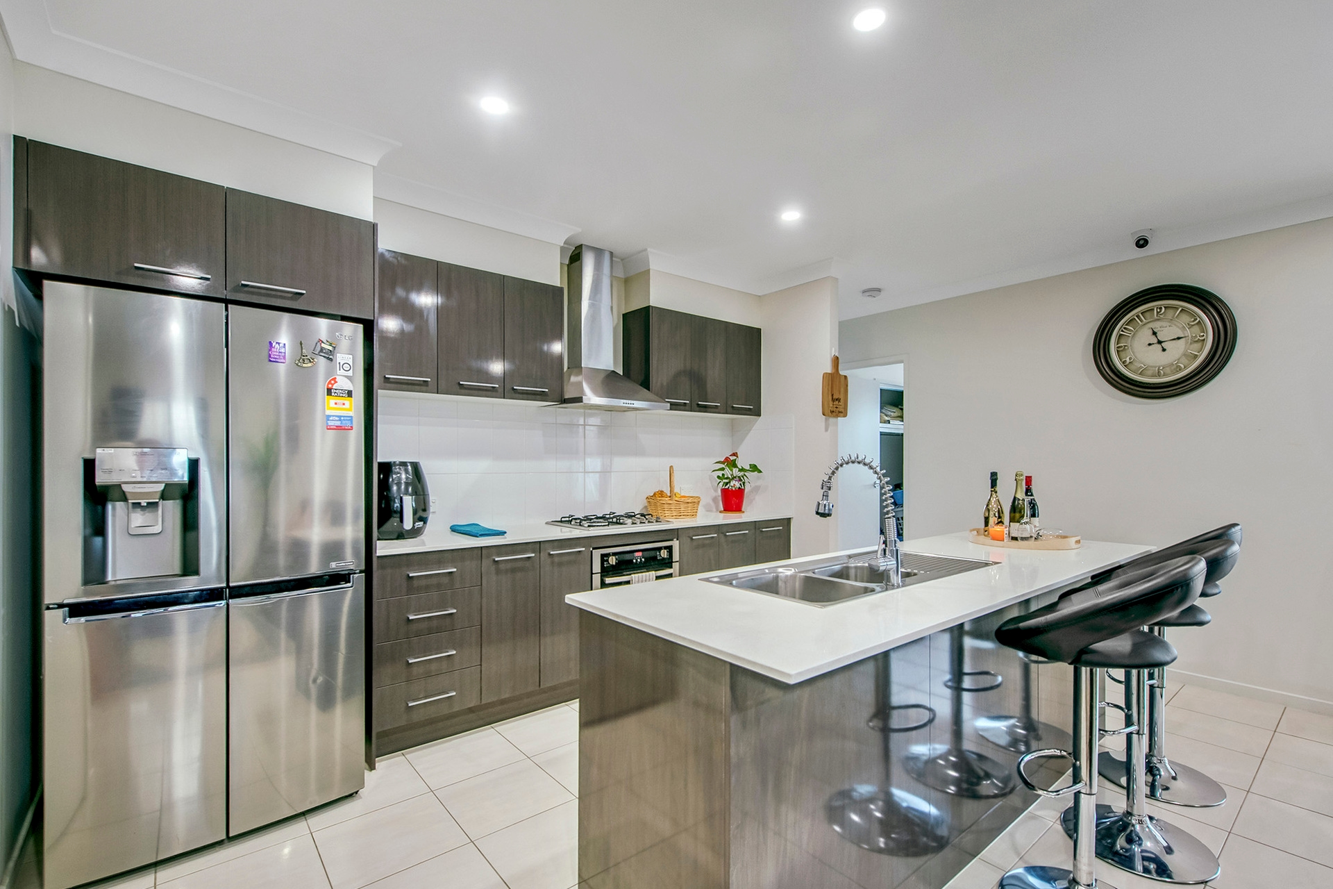 17 Orkney Street, Spring Mountain, QLD, 4300 — photo 2